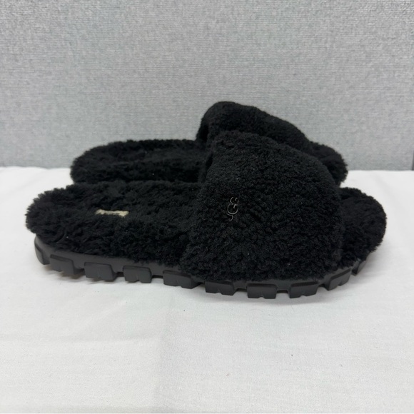 UGG Shoes - UGG Women's Cozette Black Slide
Sandals Slippers
